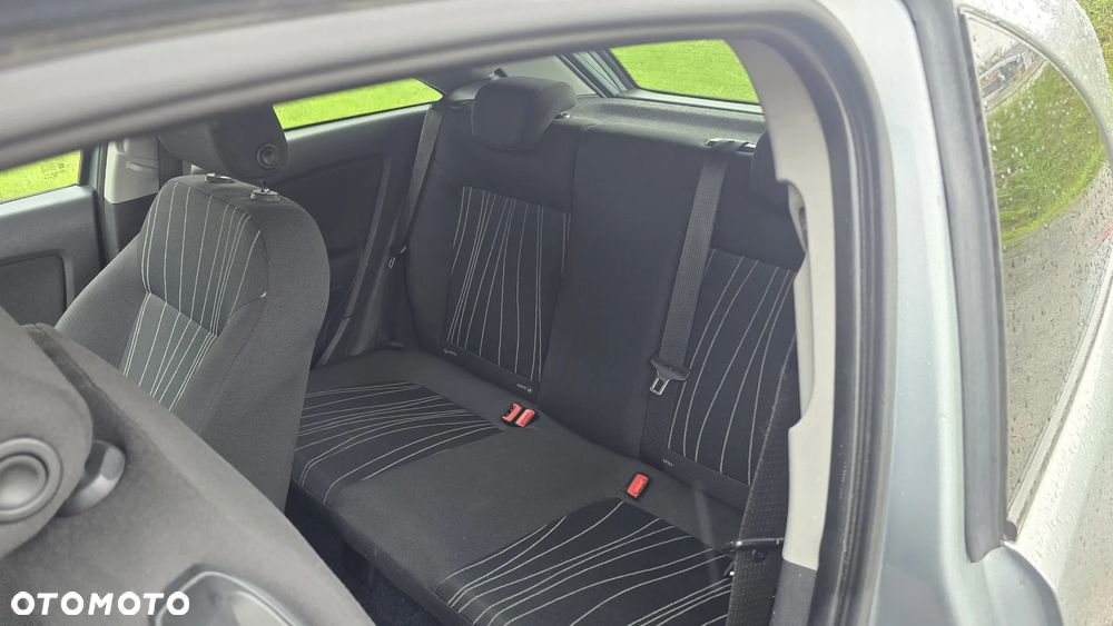 Opel Corsa 1.2 16V Edition / Active - 17