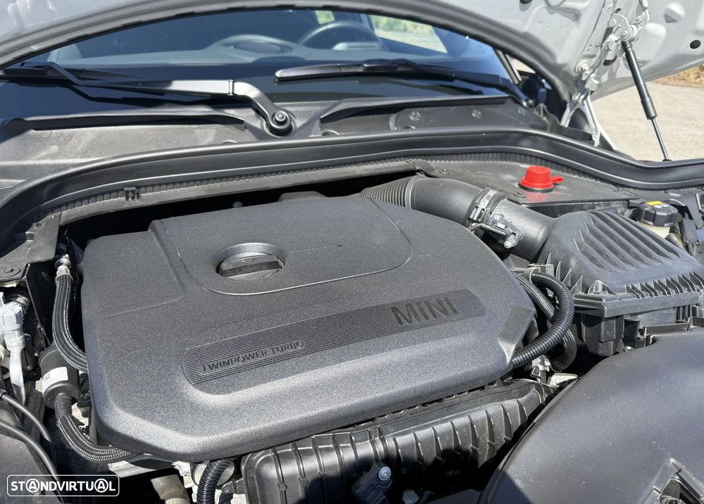 MINI 5 Portas Cooper Premium Plus JCW Auto - 8