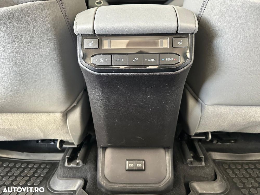 Toyota Highlander 2.5 L Dynamic Force 248CP Luxury Pearly - 40