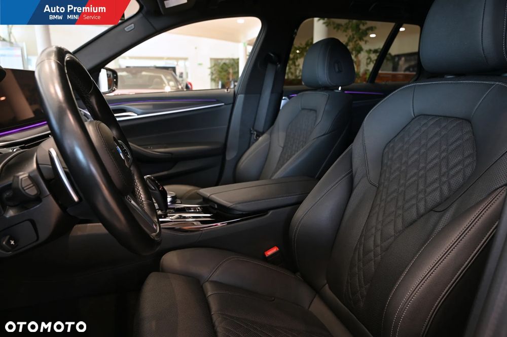 BMW Seria 5 520d xDrive mHEV sport - 9