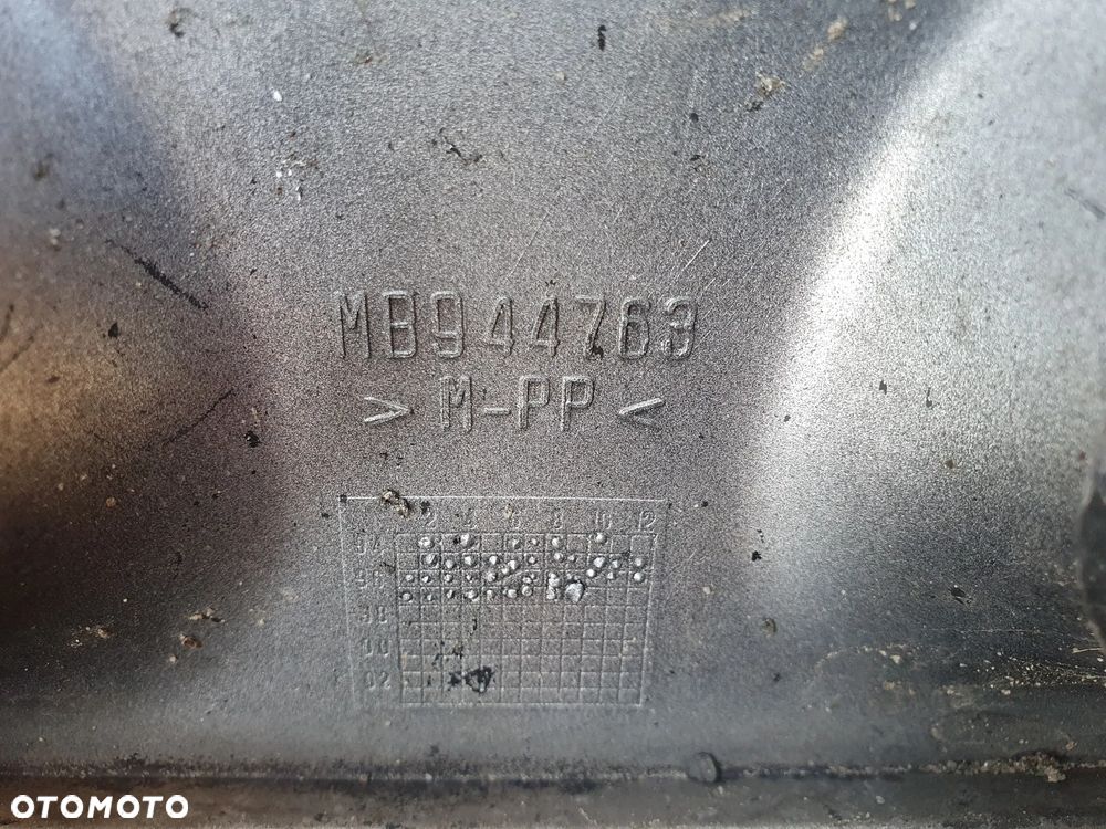 MITSUBISHI CARISMA GRILL PRZEDNIA ATRAPA PRZÓD EMBLEMAT MB944763 - 5