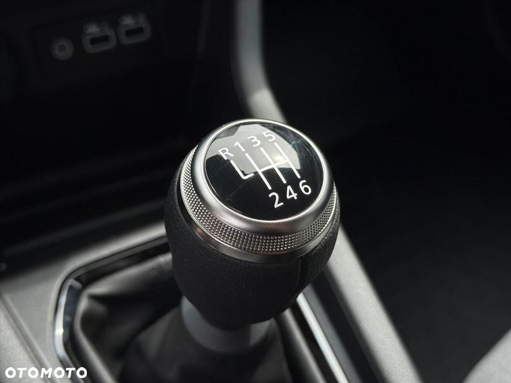 Renault Clio 1.0 TCe Evolution - 11