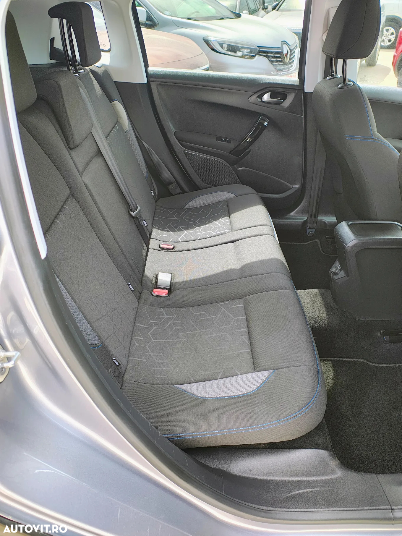 Peugeot 2008 PureTech 110 Style - 7
