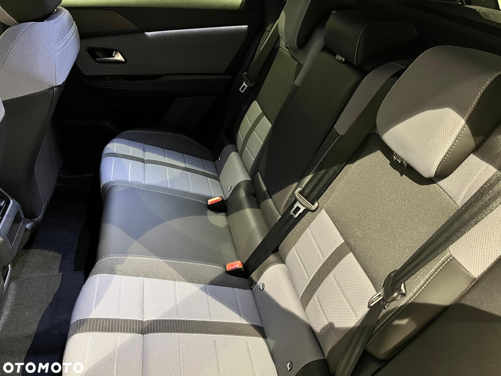 Opel Grandland X - 11
