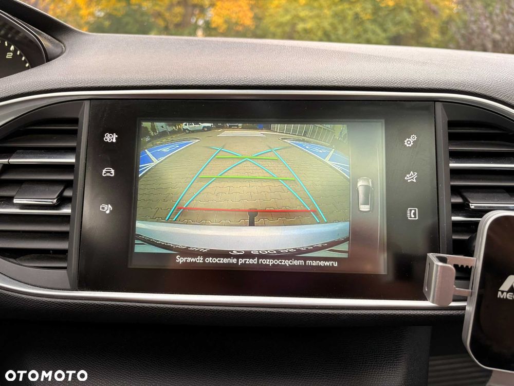 Peugeot 308 2015 photo 4