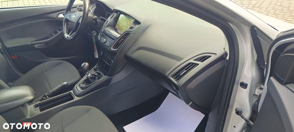 Ford Focus 1.5 EcoBlue STart-Stopp-System TITANIUM X - 17