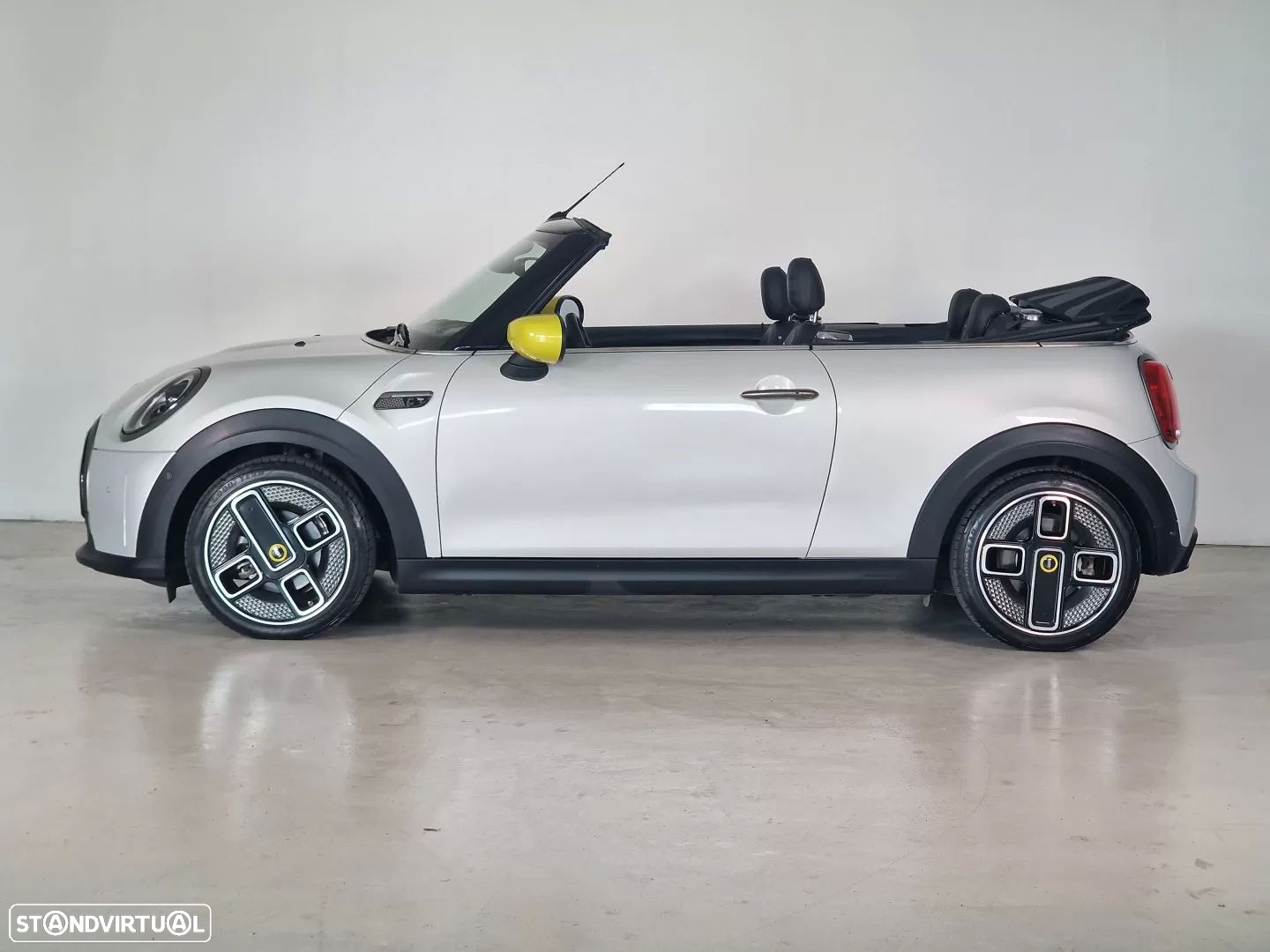 MINI Cabrio Cooper SE - 2