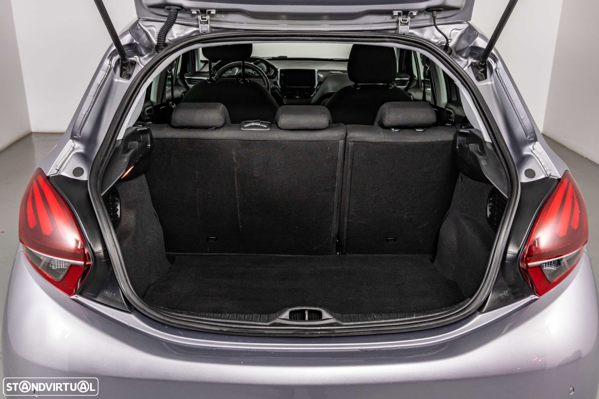 Peugeot 208 1.2 PureTech Signature - 13