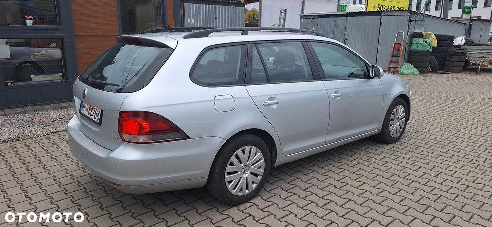 Volkswagen Golf 1.6 TDI Trendline DSG - 5