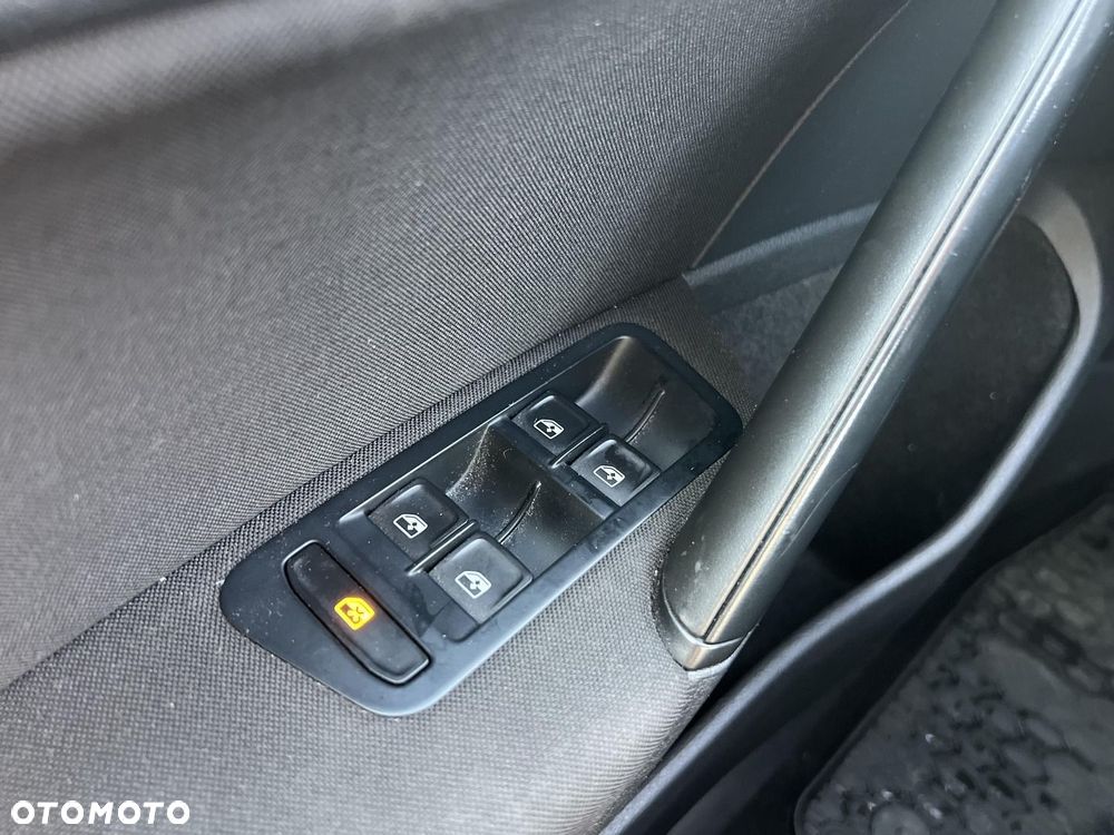 Volkswagen Golf Variant - 25