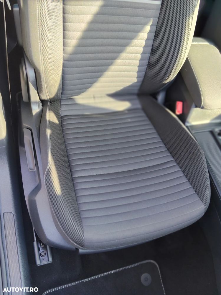 Volkswagen Golf 2.0 BlueTDI Cup - 6