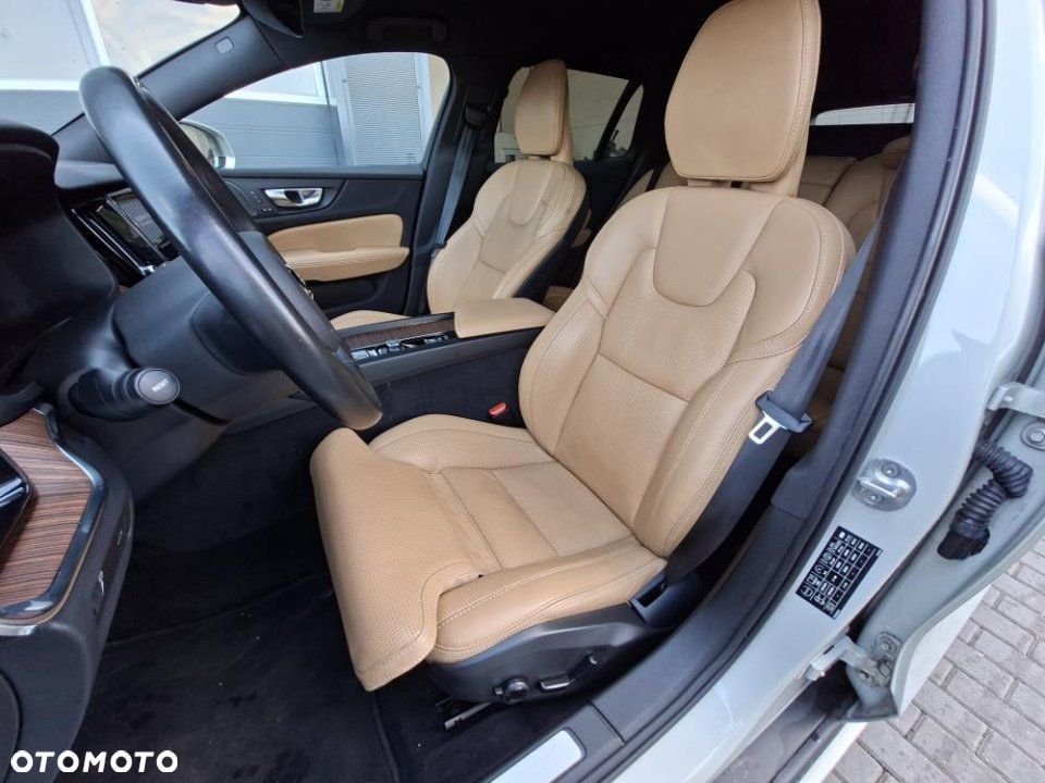 Volvo V60 Cross Country - 12