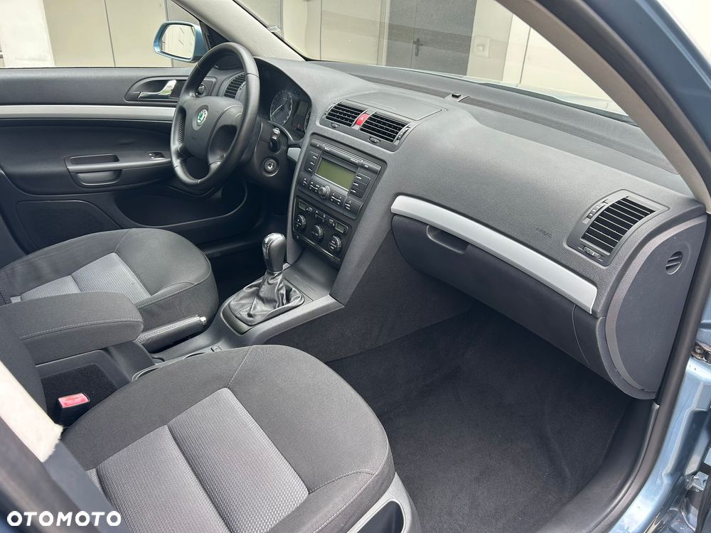 Skoda Octavia 1.6 Combi Classic - 19