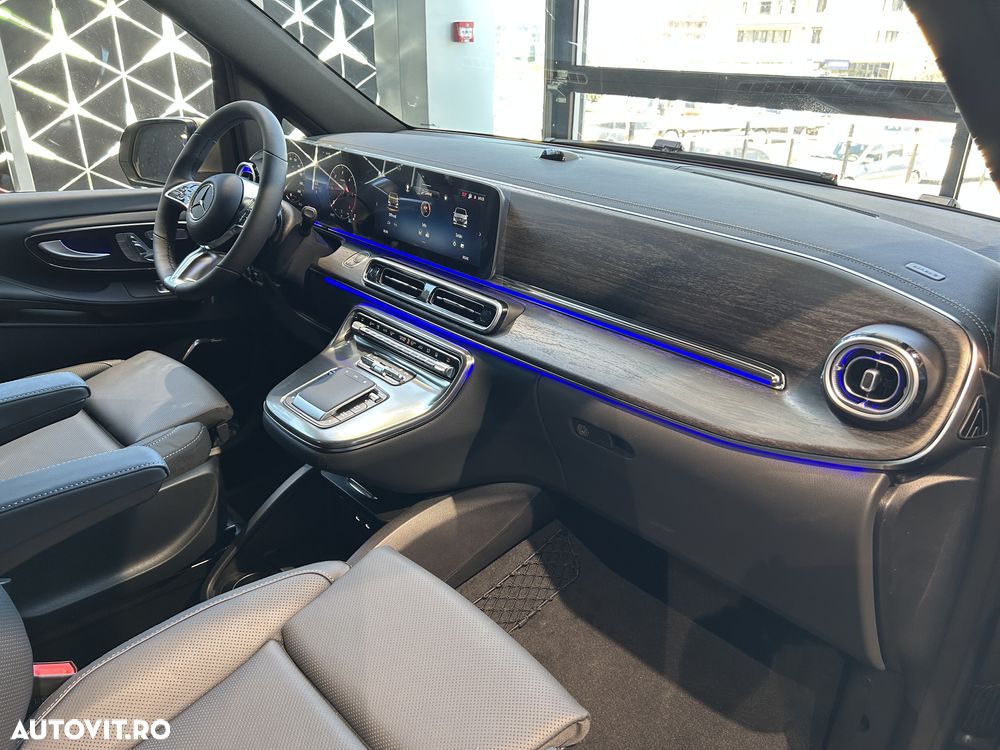 Mercedes-Benz V 300 d Extralang 4Matic 9G-TRONIC Exclusive - 12