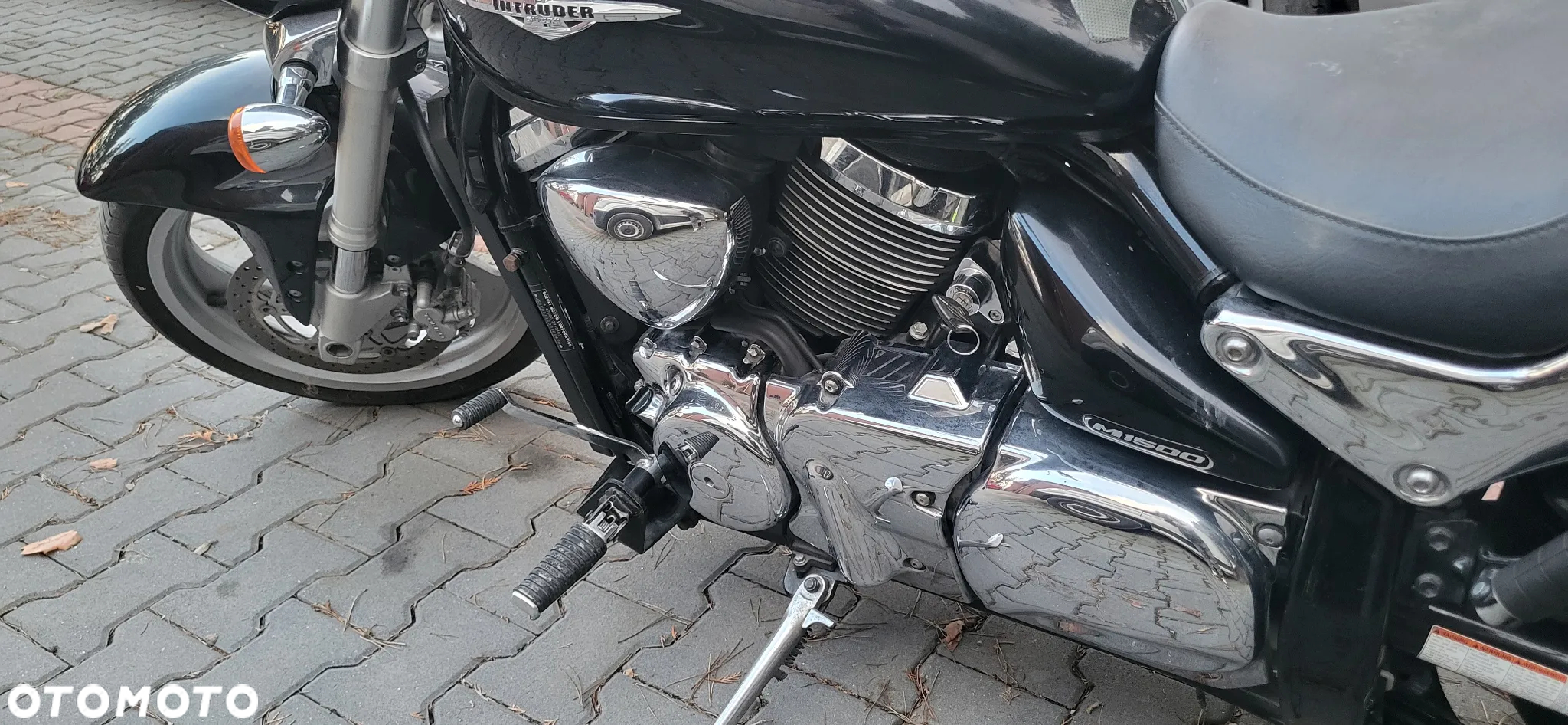 Suzuki Intruder - 11