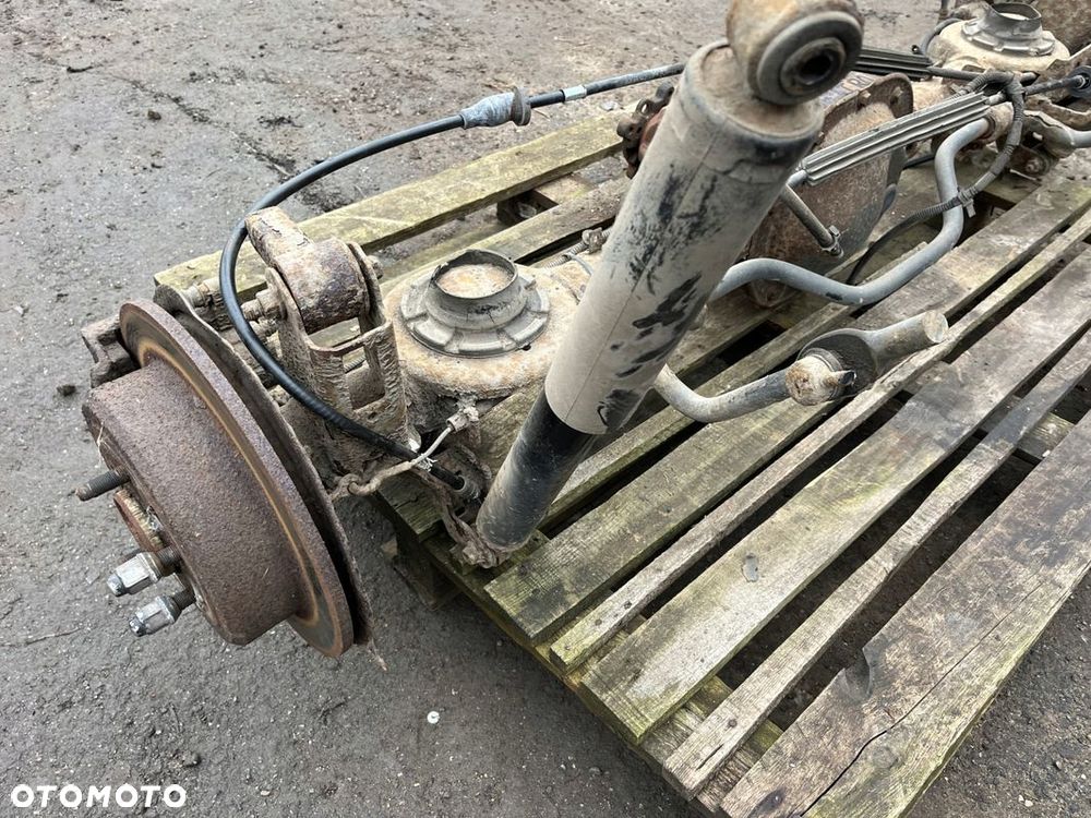 DODGE NITRO 2.8CRD AUTOMAT MOST TYŁ BDB STAN - 8