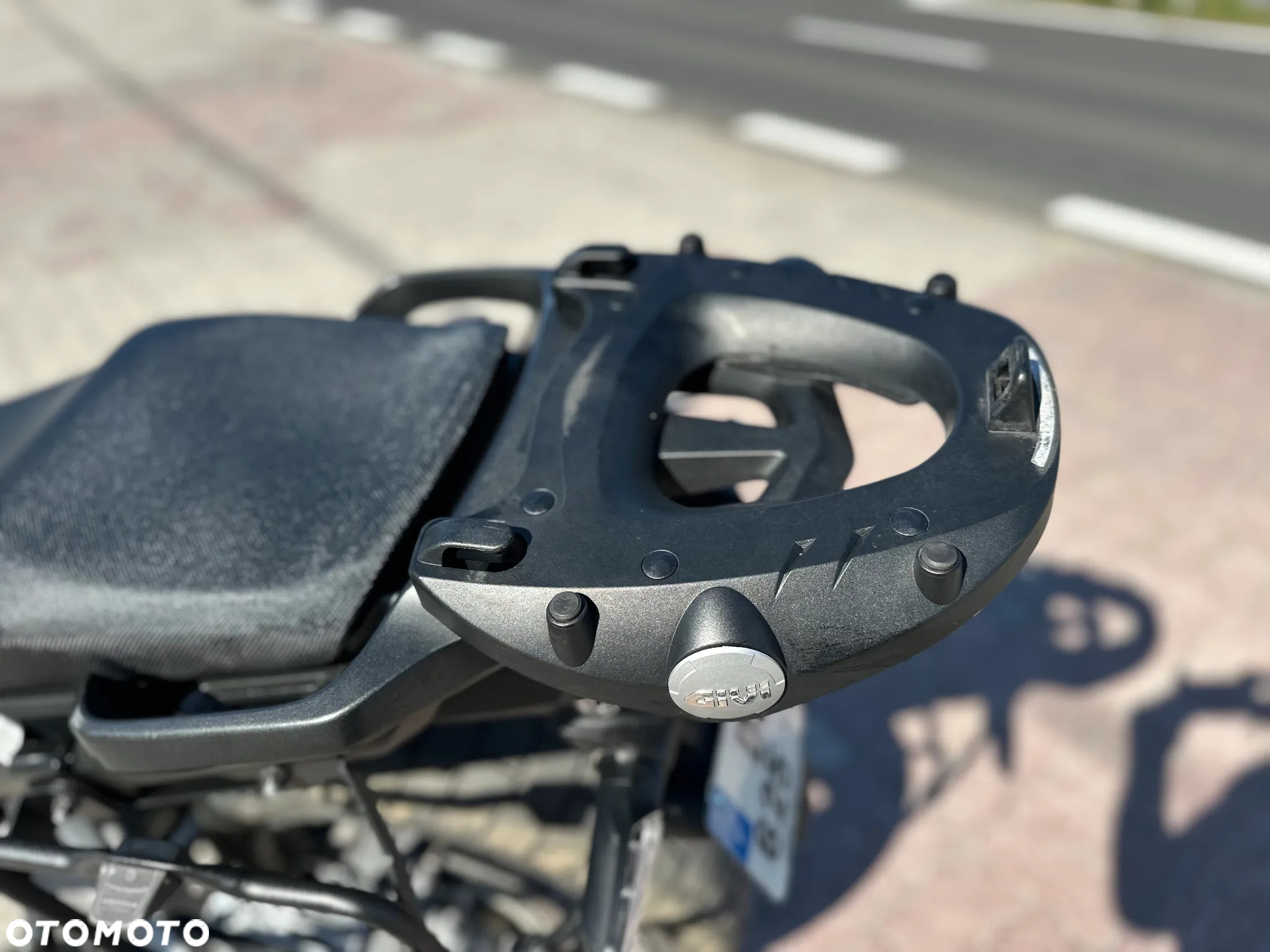 Honda VFR - 16