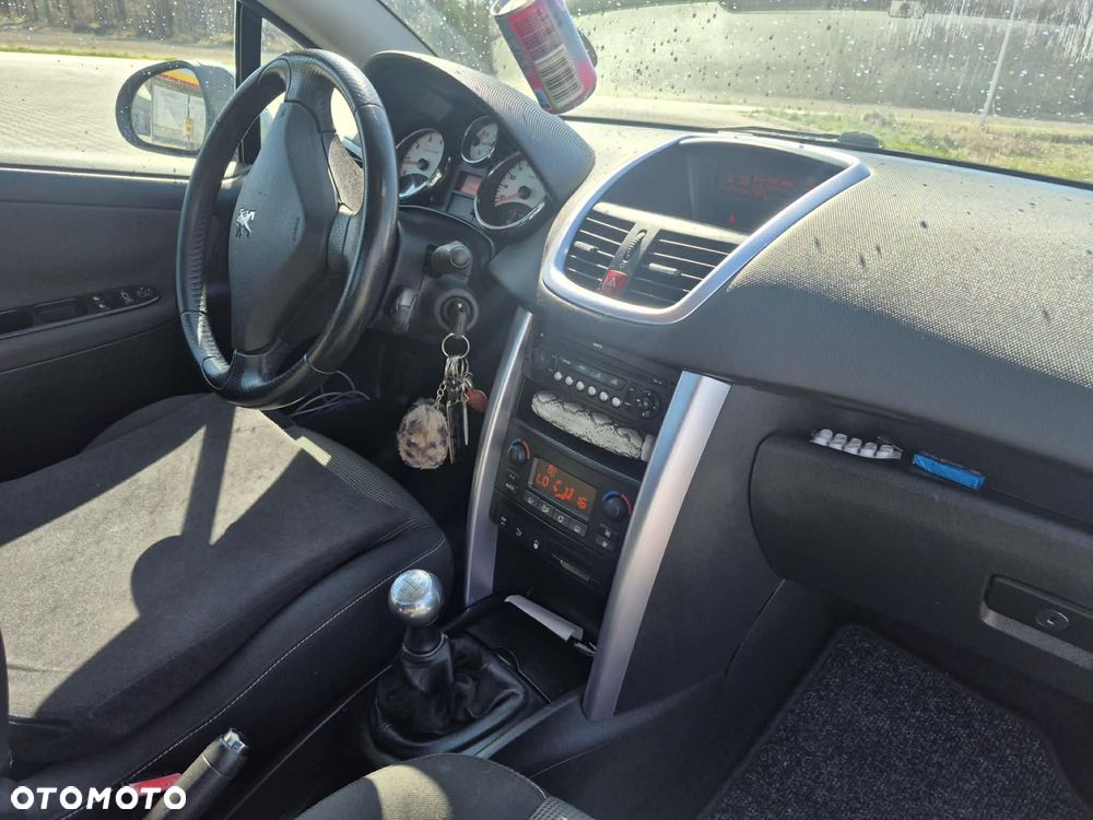 Peugeot 207 CC - 7