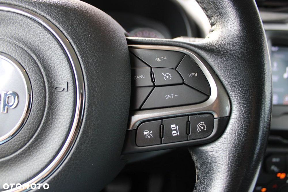 Jeep Renegade - 30