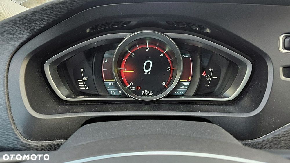 Volvo V40 D2 Momentum - 26