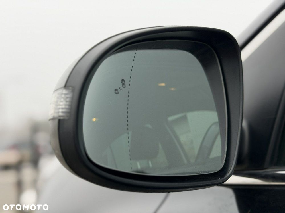 Kia Sportage 1.6 CRDI Black Edition 2WD - 30