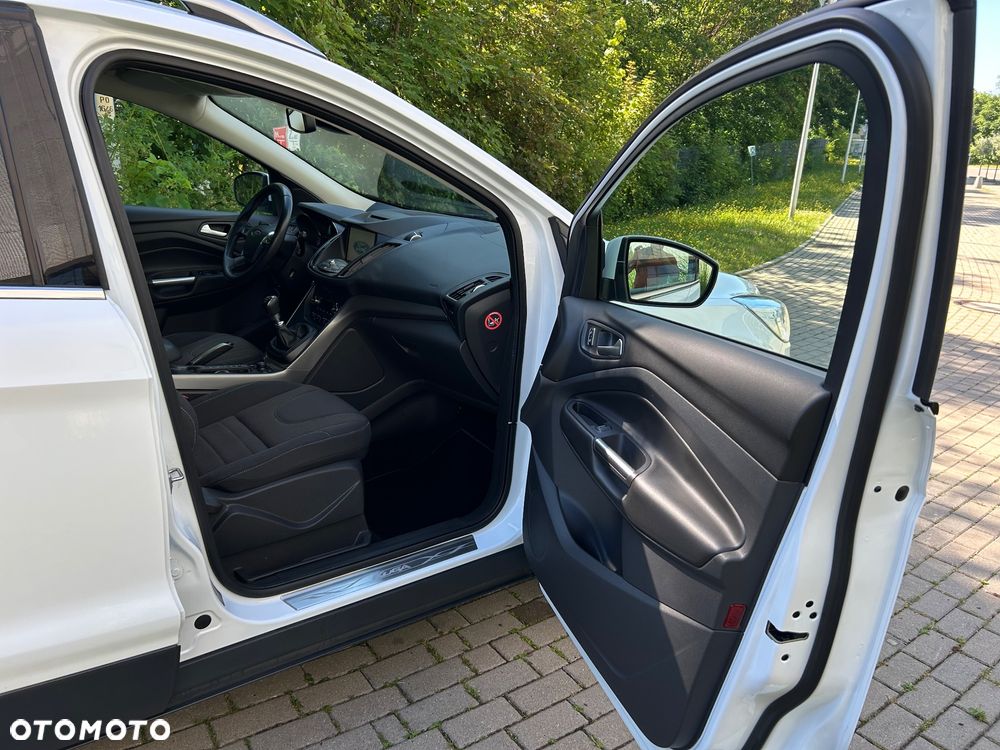 Ford Kuga 1.5 EcoBoost 2x4 SYNC - 17