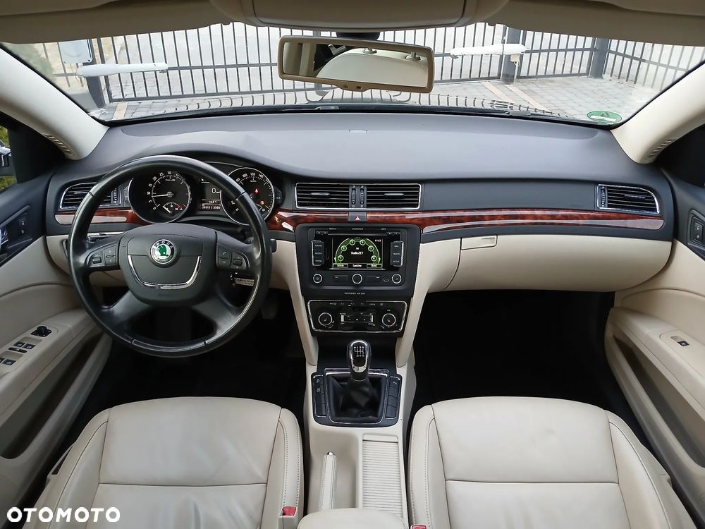 Skoda Superb 2.0 TDI Exclusive - 26