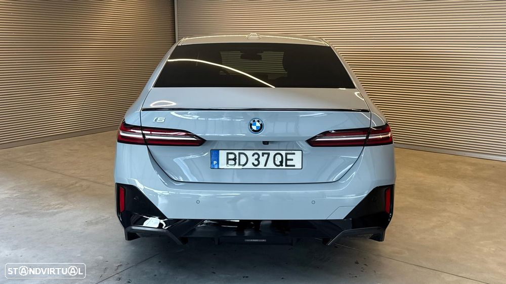 BMW i5 eDrive40 Pack Desportivo M - 7