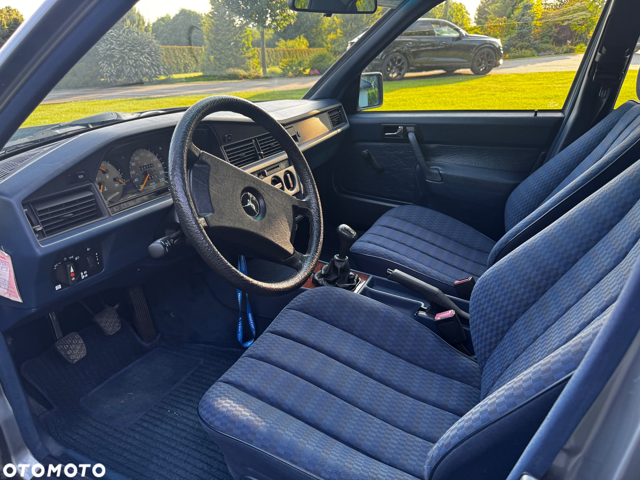Mercedes-Benz W201 (190) - 15