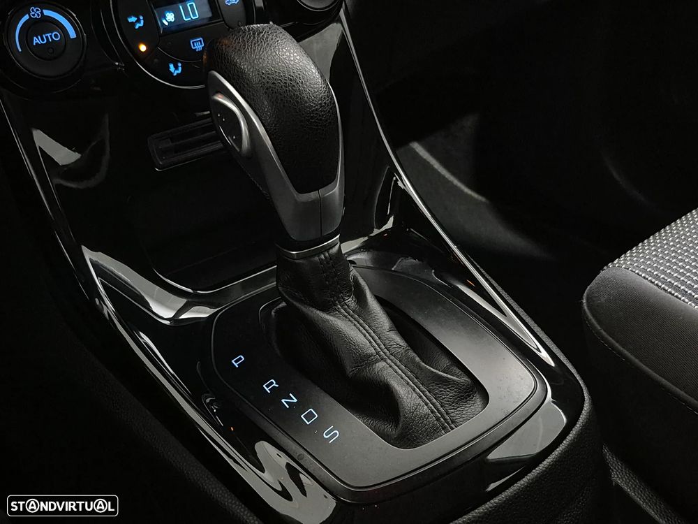 Ford Fiesta 1.0 T EcoBoost Titanium PowerShift - 23