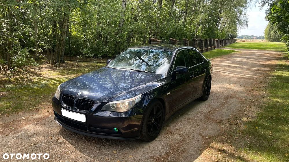 BMW Seria 5 520i - 8