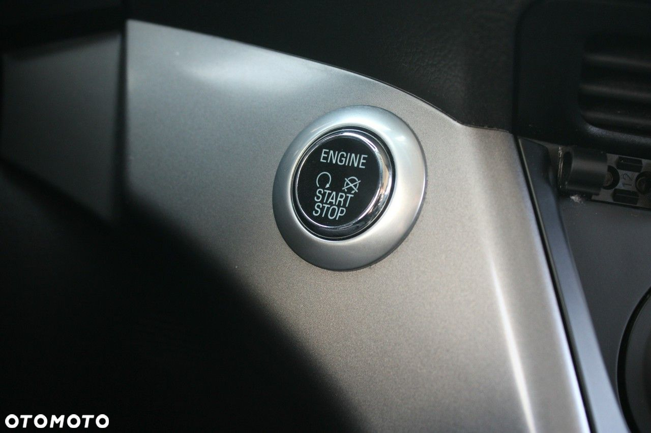 Ford Kuga 1.5 EcoBoost 2x4 Titanium - 26
