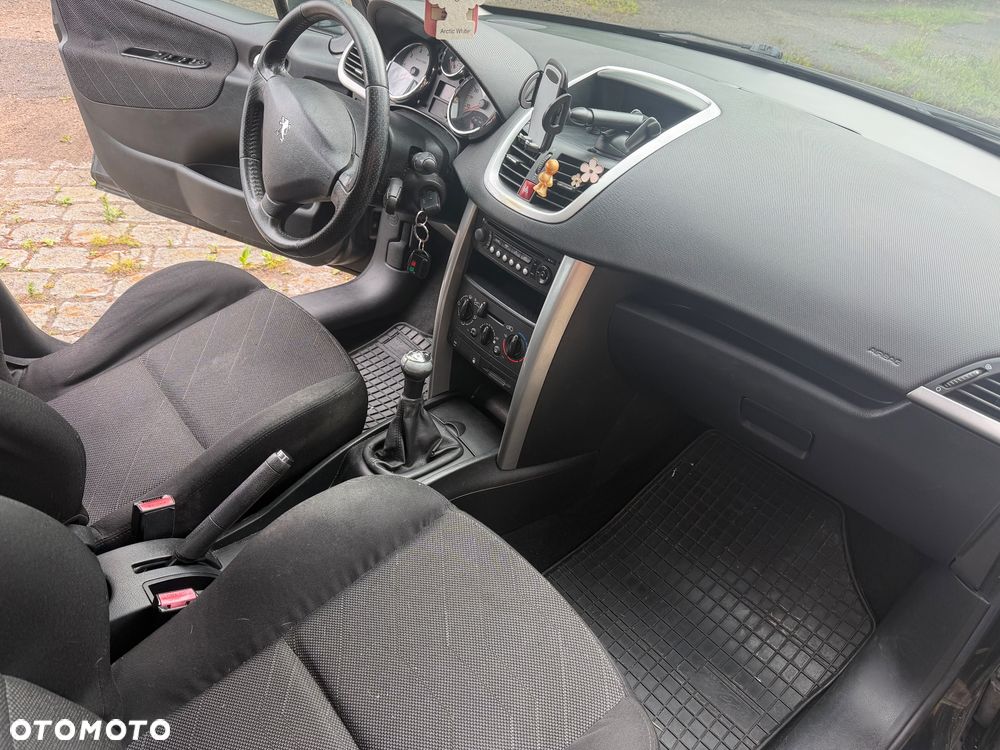 Peugeot 207 1.6 - 7