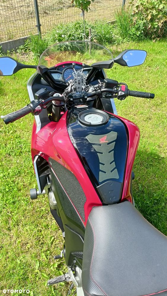 Honda VFR - 14