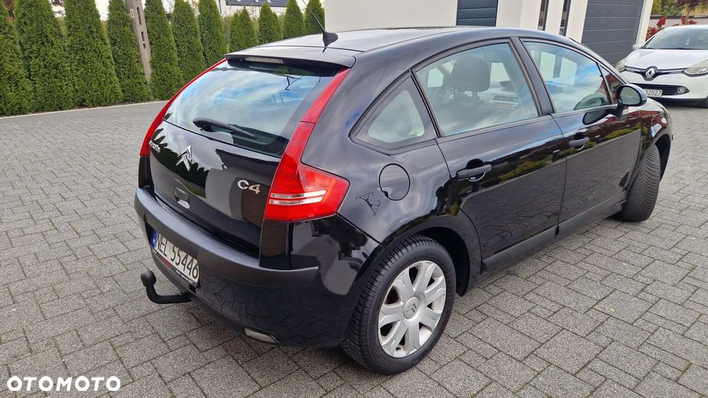 Citroën C4 1.4 16V Style - 24