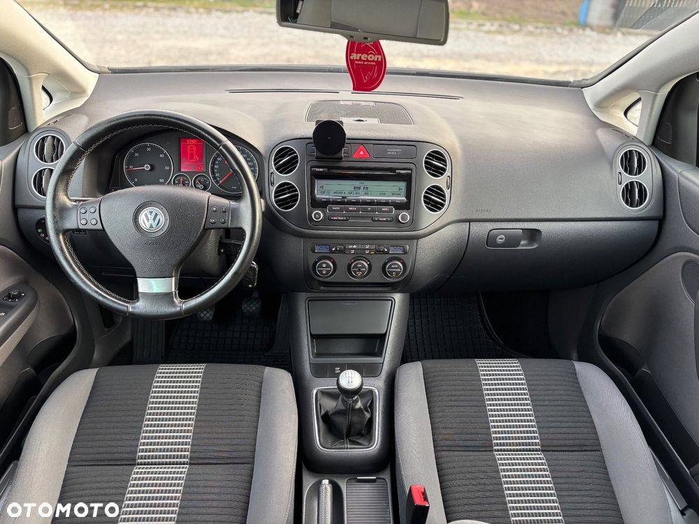 Volkswagen Golf Plus - 12