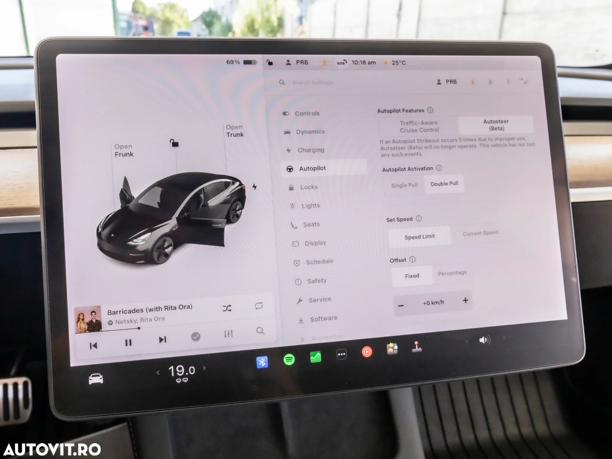 Tesla Model 3 Long Range - 25