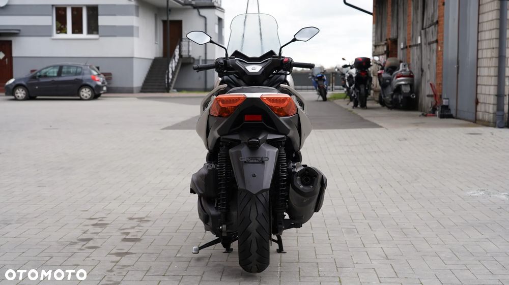 Yamaha X-max - 4