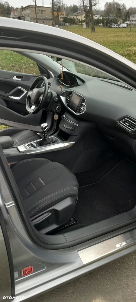 Peugeot 308 1.6 THP Allure - 8