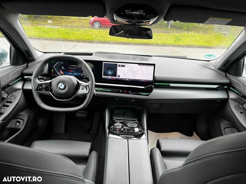 BMW Seria 5 520i AT MHEV - 13