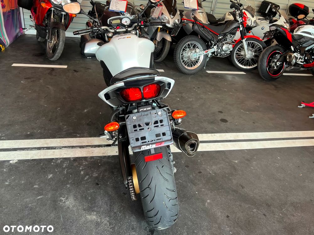 Yamaha FZ - 17