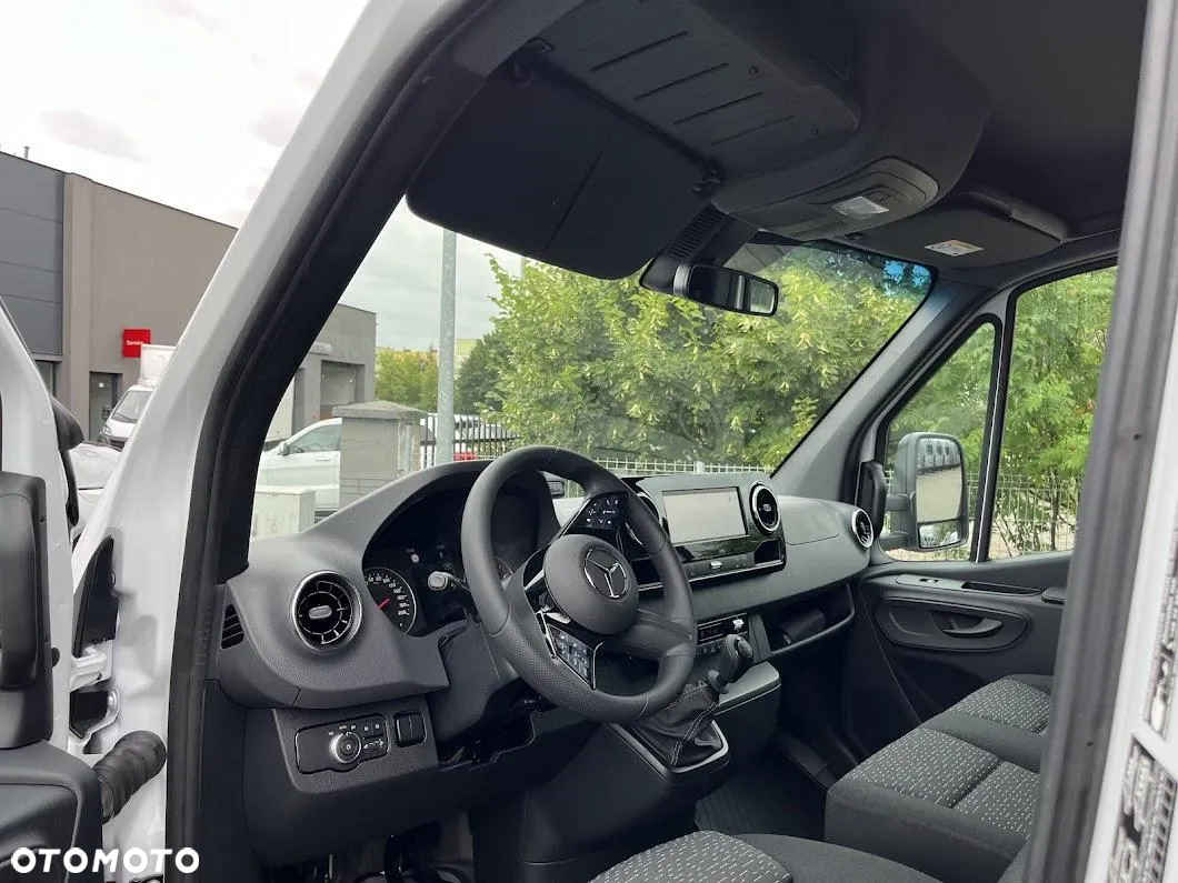 Mercedes-Benz Sprinter - 7