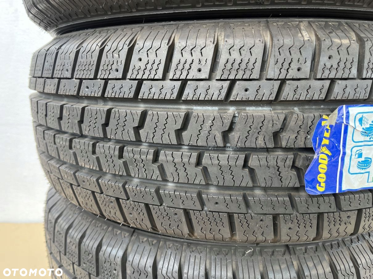 OPONY 235/65/16C 115/113R GOODYEAR CARGO ULTRAGRIP 2 - 3