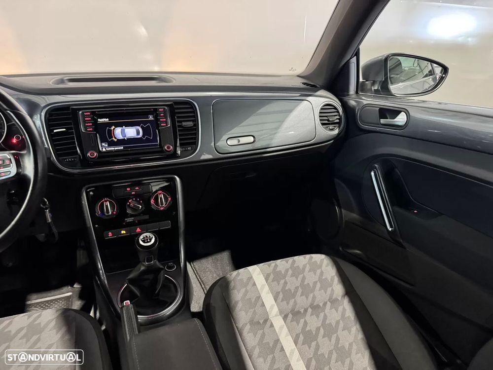 VW New Beetle 2.0 TDI Design - 16