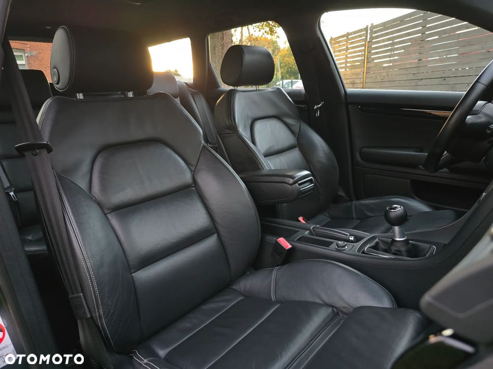 Audi A4 Avant 2.0 TDI DPF - 23
