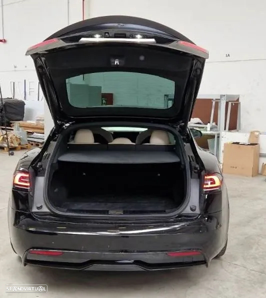 Tesla Model S Plaid - 5