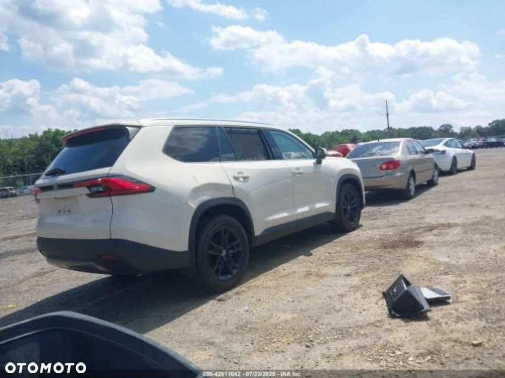 Toyota Grand Highlander - 6