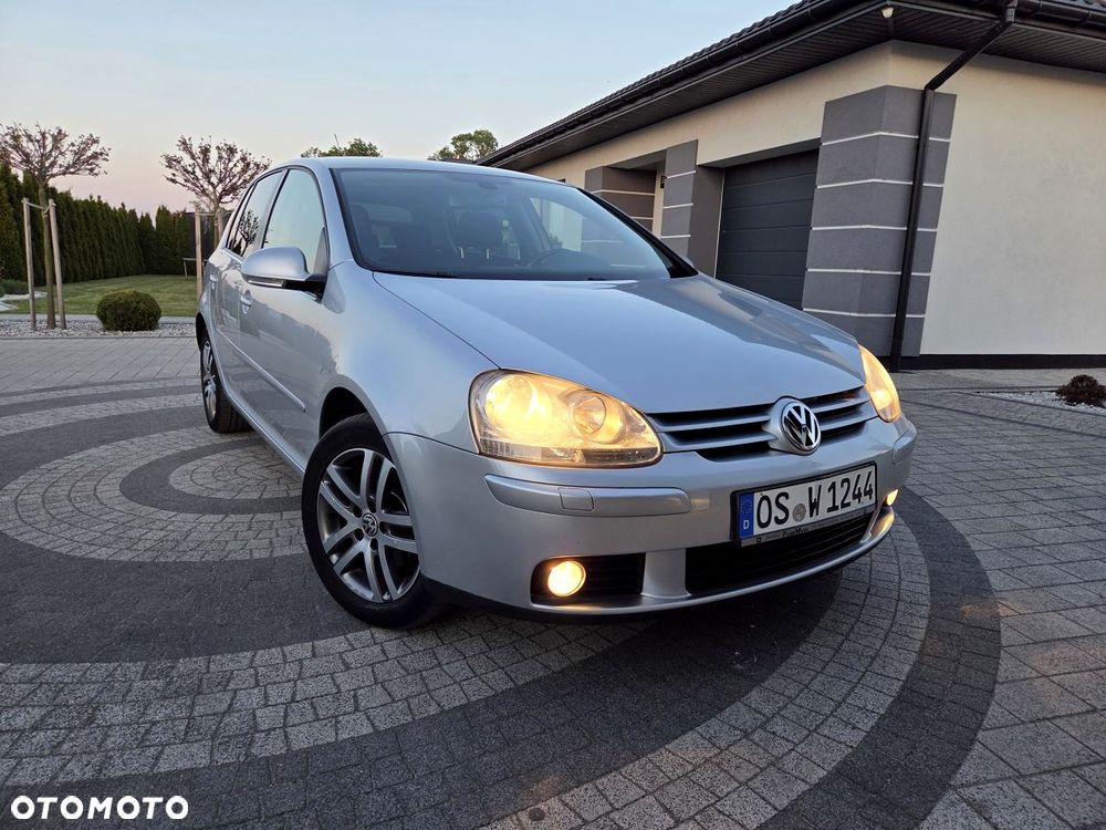 Volkswagen Golf - 1