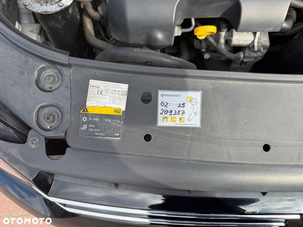 Volkswagen Touran 2.0 TDI DPF Highline DSG - 25