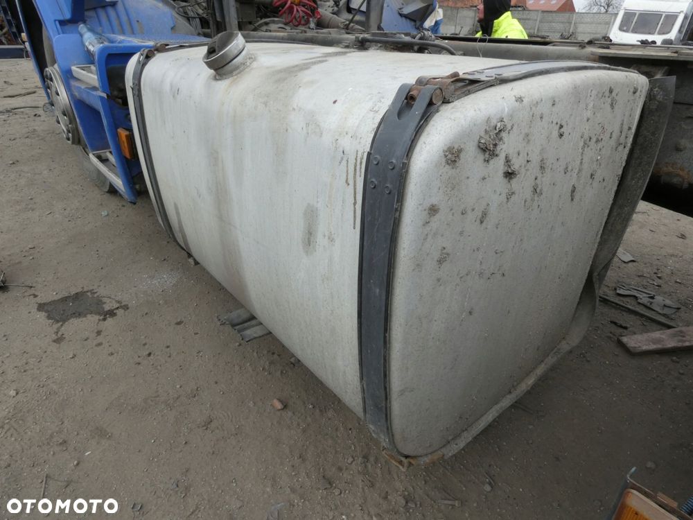 Oe1902455 Kompletny Zbiornik Bak Paliwa Z Mocowaniami 620 L Scania R - 3
